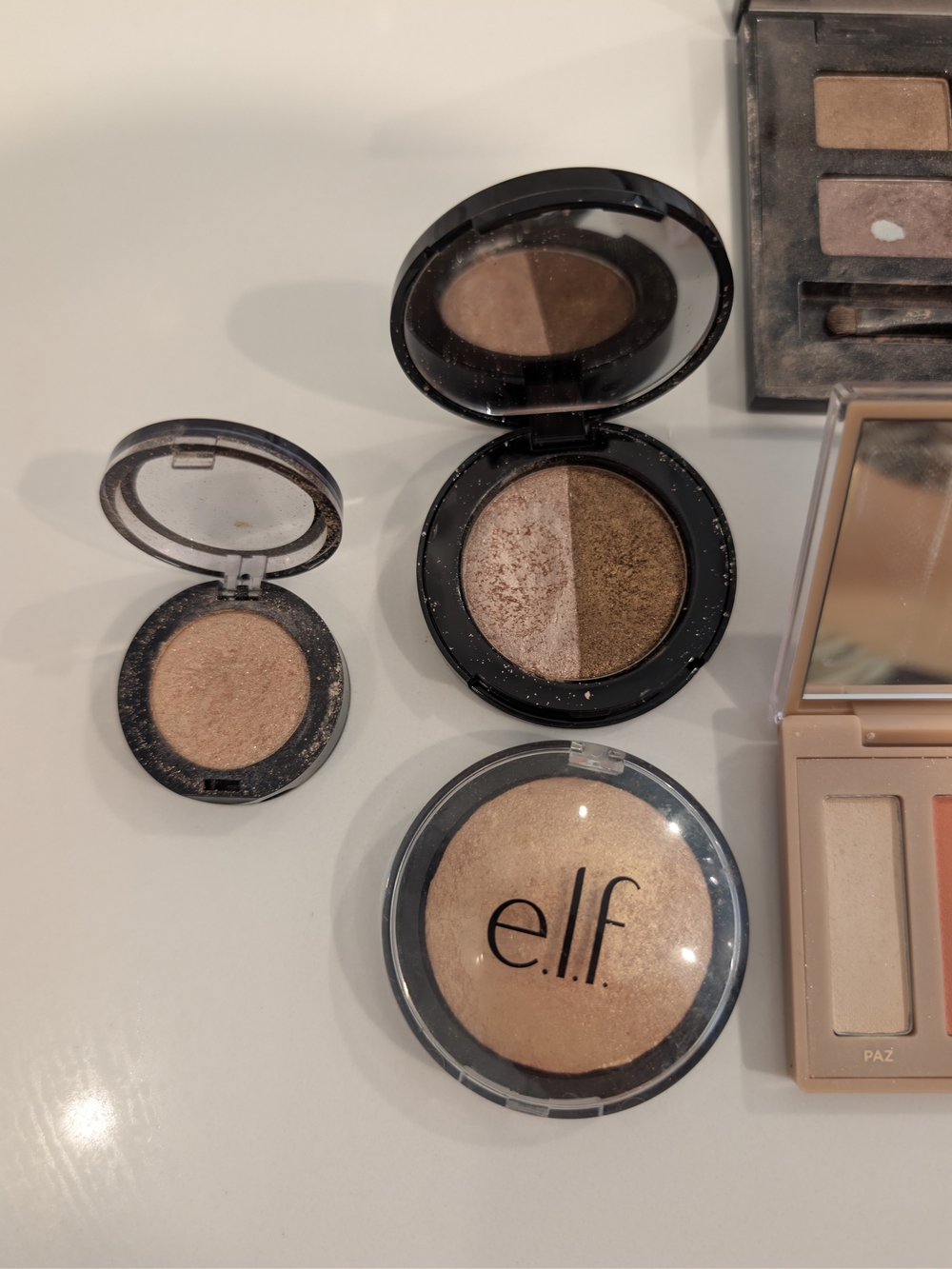Assorted Women’s Makeup Set - Picture 6 of 6